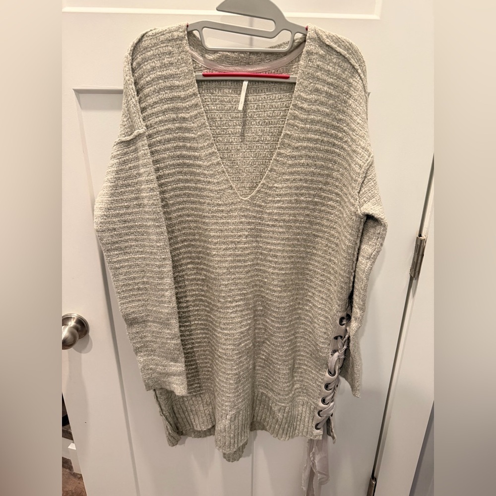 Free People Gray Ribbed V-Neck Sweater Lace Up Side Slit Oversized Size S